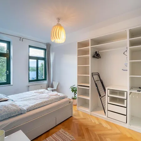 Beautiful Old Building Appartement Dresde